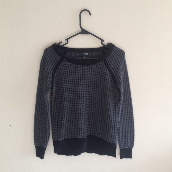 ✨a.n.a. charcoal grey grid print knit sweater ✨ - Picture 1 of 5